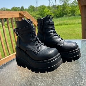 Demonia Cult Shaker-52 Boots